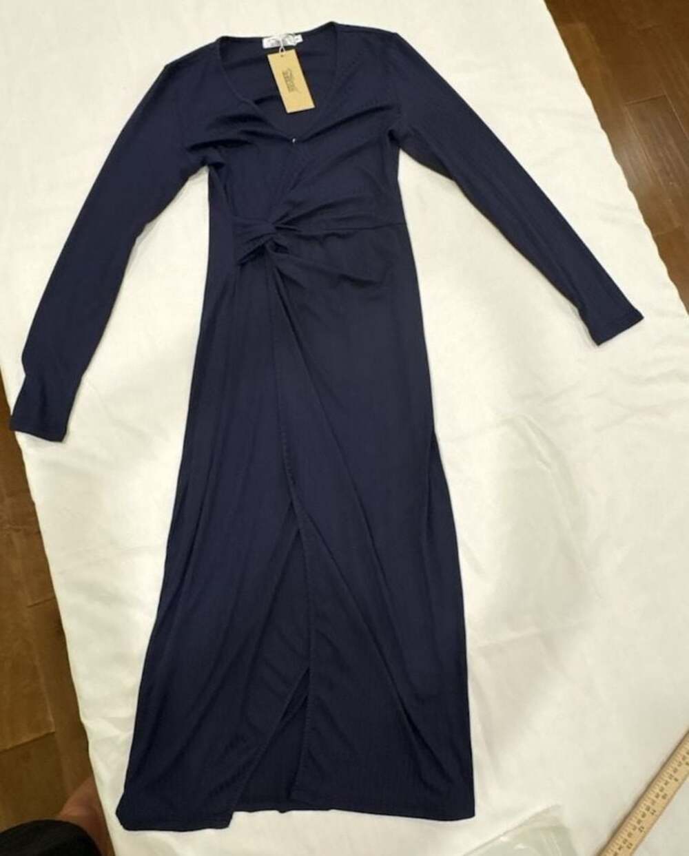 SHIBEVER Women's Navy Long Sleeve V-Neck Twist-Front Ribbed Midi Dress